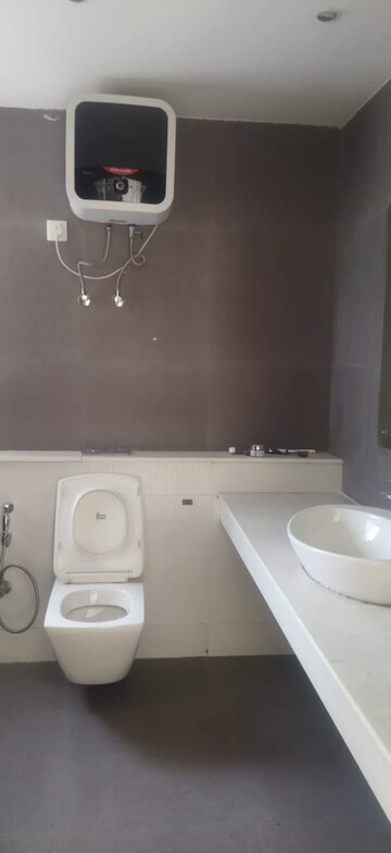 Bathroom in 5 BHK Villa at Unitech Uniworld Resorts-The Residences, Sector 33 – for Rent