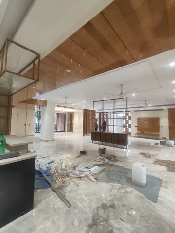 Living Room in 5 BHK Builder Floor at Unitech Arcadia, South City 2 – for Rent