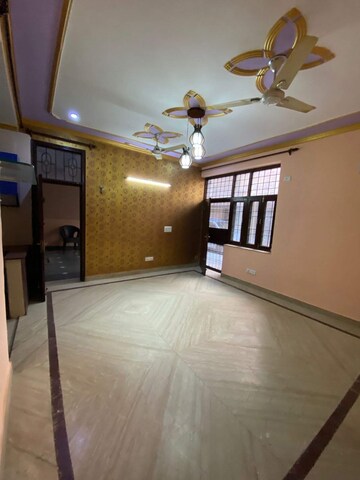2 BHK Builder Floor For Rent in Chattarpur