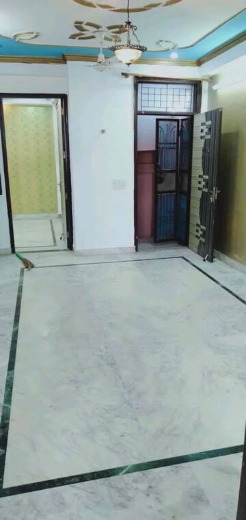 Room in 2 BHK Builder Floor at Chattarpur – for Rent