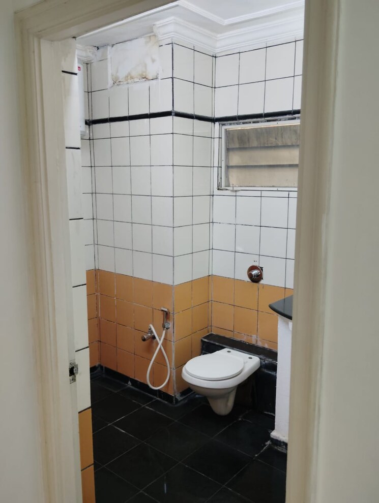 Bathroom, jayabheri-silicon-county 3 Bedroom 2700 Sq.Ft. Apartment In Madhapur Hyderabad 8950315