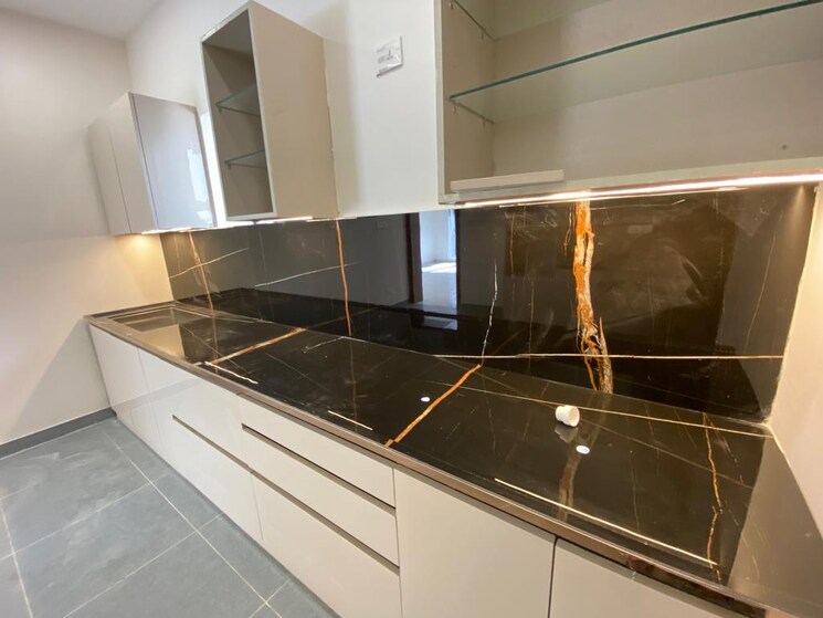 Kitchen, visions-urjith 4 Bedroom 4535 Sq.Ft. Villa In Tellapur Hyderabad 8950314