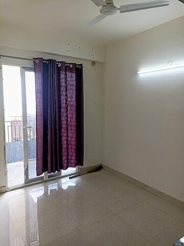 Room in 2 BHK Apartment at Signature Global The Roselia, Sector 95a – for Sale