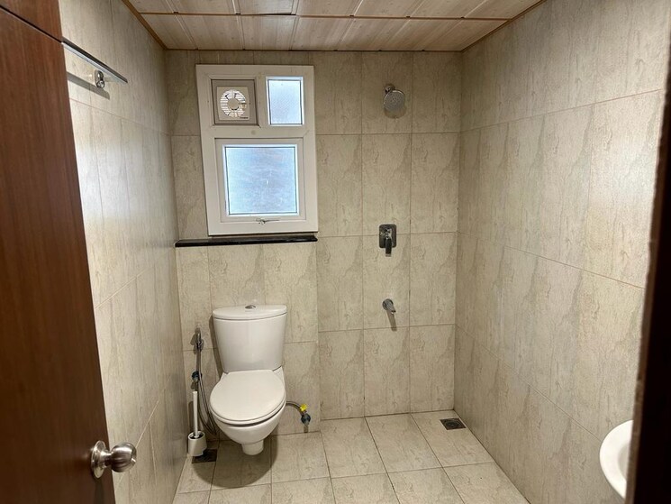 Bathroom, jayabheri-the-summit 3 Bedroom 2125 Sq.Ft. Apartment In Narsingi Hyderabad 8950323