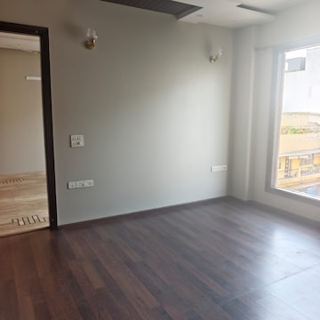 Room in 3 BHK Builder Floor at Green Park – for Rent