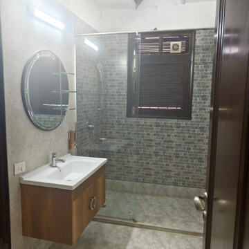 Bathroom in 3 BHK Builder Floor at Green Park – for Rent