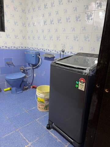 Master Bedroom in 2.5 BHK Apartment at Hari Om Puram, Aundh – for Rent