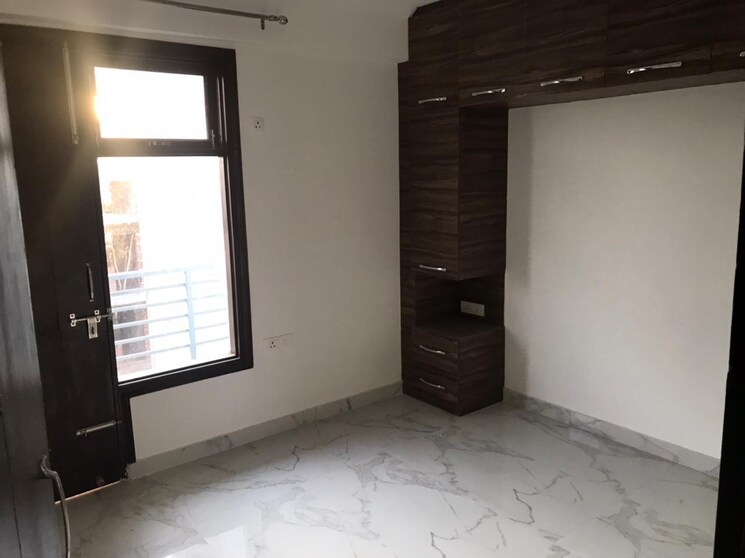 Room, sector 57 3 Bedroom 2700 Sq.Ft. Builder Floor In Sector 57 Gurgaon 8950370