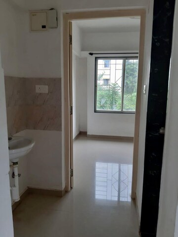 Room in 1 BHK Apartment at Raj Heramb Regalia Residency, Bavdhan – for Rent