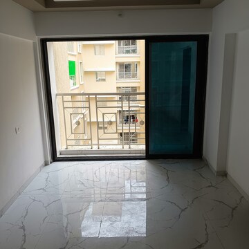 Room in 1 BHK Apartment at Shellproof Gladiolus Tower, Vasai East – for Rent