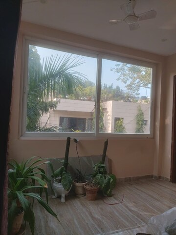 Living Room in 4 BHK Builder Floor at Shalimar Nest, Vasant Kunj – for Rent