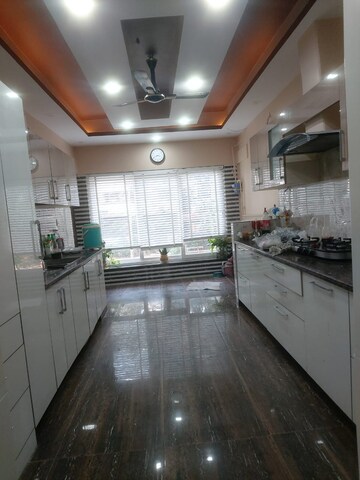 Kitchen in 4 BHK Builder Floor at Shalimar Nest, Vasant Kunj – for Rent