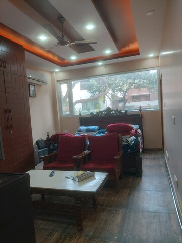 Living Room in 4 BHK Builder Floor at Shalimar Nest, Vasant Kunj – for Rent