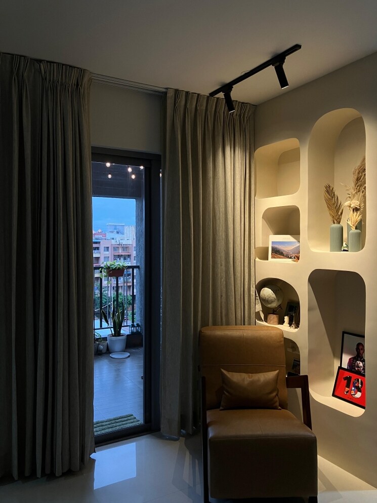 Living Room, yashada-vivanta-vantage-twenty-one 3 Bedroom 1099 Sq.Ft. Apartment In Pimpri Pune 8950403