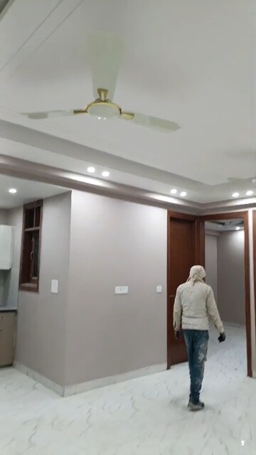 Furnished Amenities in 3 BHK Builder Floor at Kishangarh – for Rent