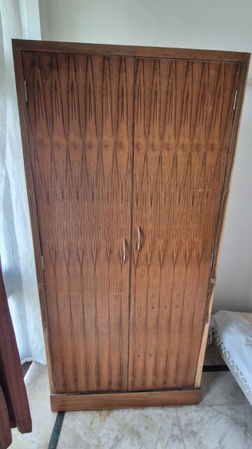 Furnished Amenities in 1 BHK Builder Floor at Sant Nagar – for Rent