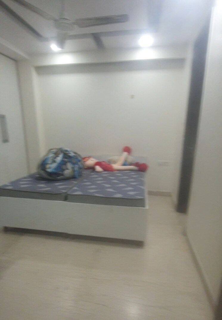 undefined, karol bagh 3 Bedroom 161 Sq.Yd. Independent House In Karol Bagh Delhi 8950662