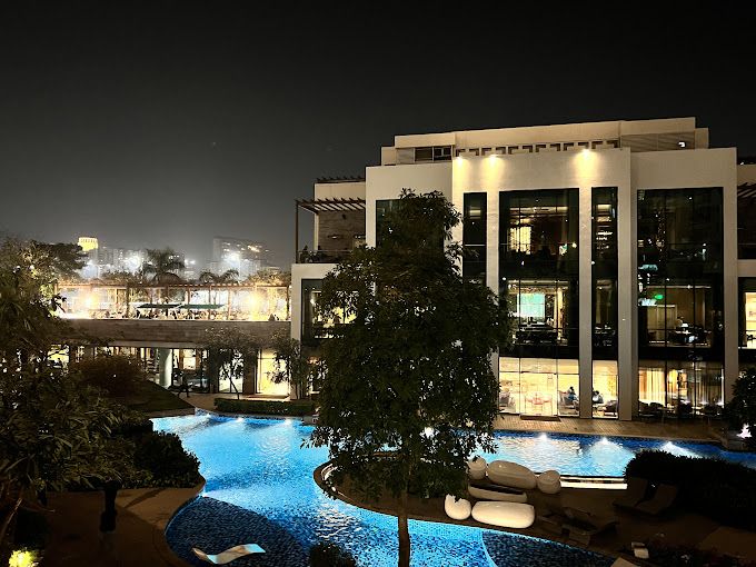 4 BHK + Servant Room 3150 Sq.Ft. Apartment in DLF The Crest