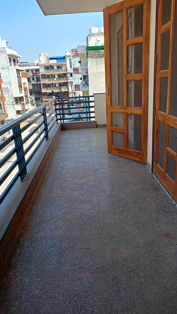 Balcony in 3 BHK Builder Floor at Sector 57 – for Rent