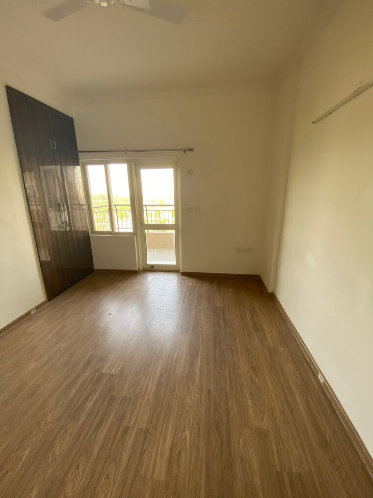 Room, ansal-sushant-apartments 3 Bedroom 215 Sq.Yd. Builder Floor In Sushant Lok I Gurgaon 8950636