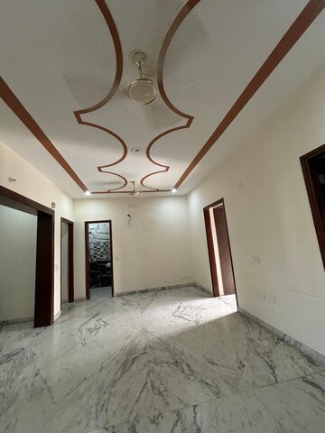Living Room in 3 BHK Builder Floor at Sector 86 – for Rent