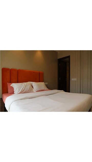 Bedroom in 1 BHK Apartment at Hiranandani Regent Hill, Powai – for Rent