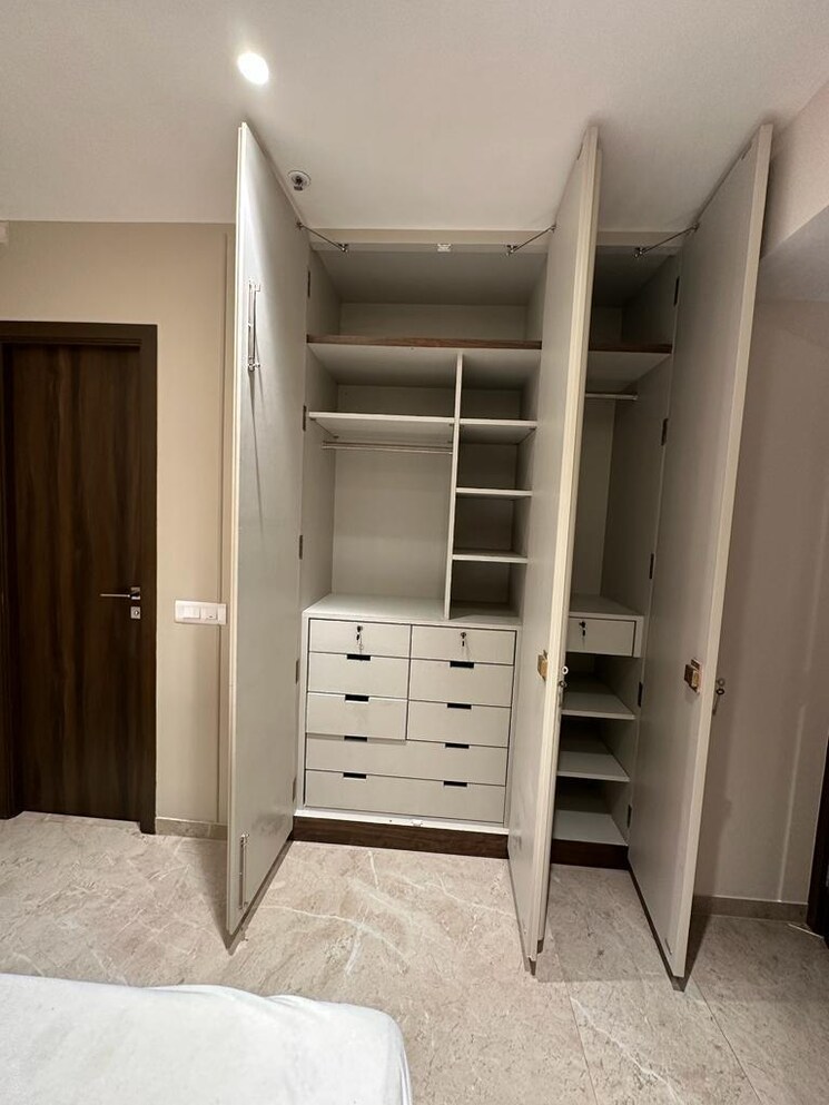 Bathroom, hiranandani-regent-hill 1 Bedroom 379 Sq.Ft. Apartment In Powai Mumbai 8950628