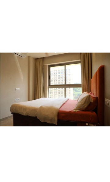 Bedroom in 1 BHK Apartment at Hiranandani Regent Hill, Powai – for Rent