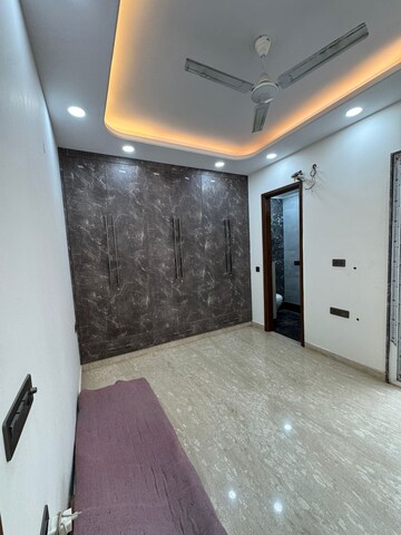 Room in 3.5 BHK Builder Floor at Greater Kailash I – for Rent