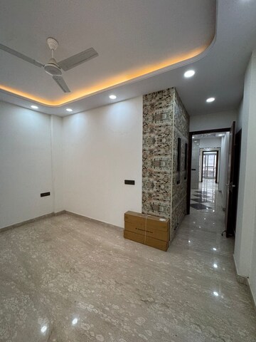 Room in 3.5 BHK Builder Floor at Greater Kailash I – for Rent