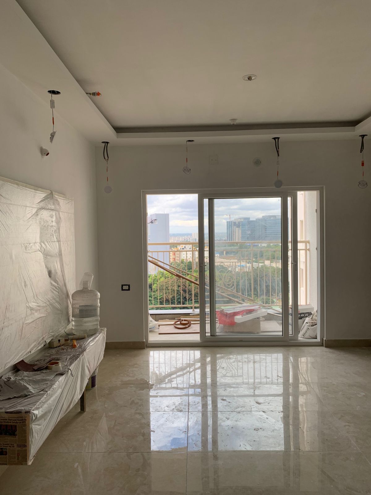 3.5 BHK 2500 Sq.Ft. Apartment in Prestige Waterford