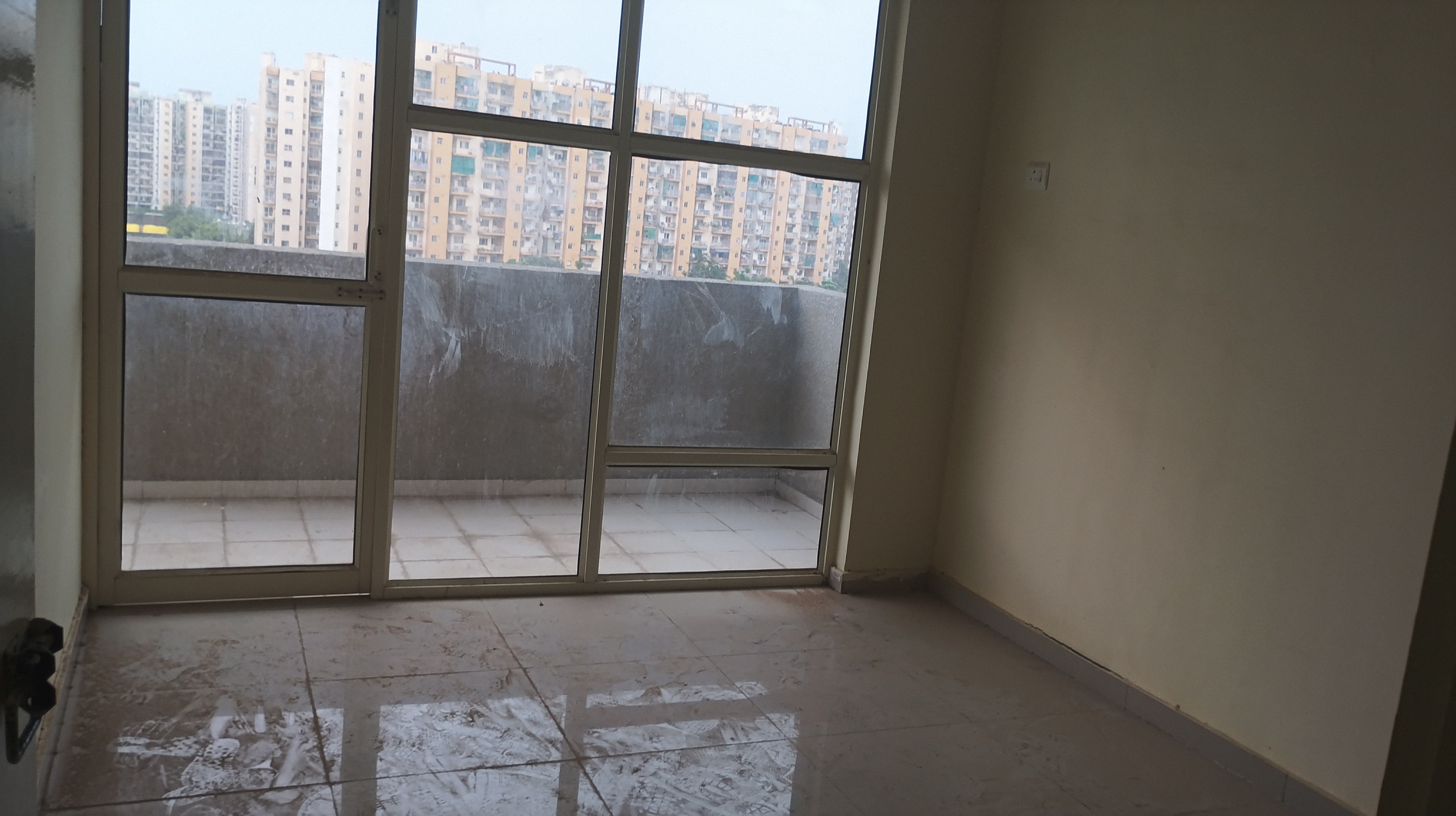 2 BHK Apartment For Rent in Pyramid Urban Homes 2