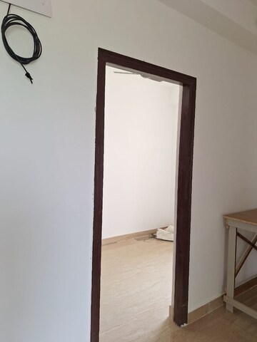 Room in 3 BHK Apartment at Aditya Park Town, Mahurali – for Rent