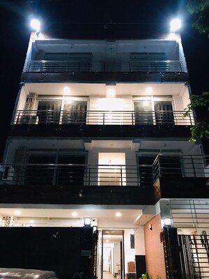 2 BHK Builder Floor For Sale in Vikas Puri