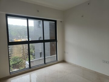 Room in 3 BHK Apartment at Godrej Urban Park, Chandivali – for Rent