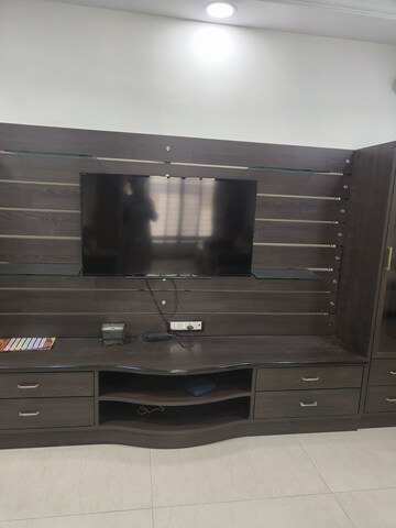 Furnished Amenities in 2 BHK Apartment at Palm Project CHS, Malad West – for Rent