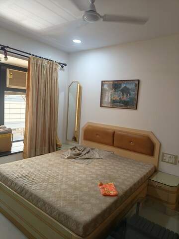 Bedroom in 2 BHK Apartment at Palm Project CHS, Malad West – for Rent