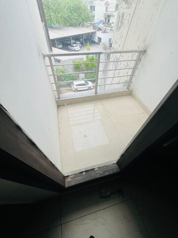 Furnished Amenities in 3 BHK Builder Floor at Sector 40 – for Rent