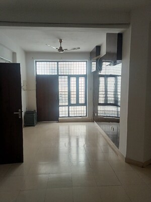 Room in 3 BHK Builder Floor at BPTP Parkland, Sector 75 – for Sale