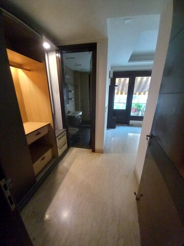 Living Room in 4 BHK Builder Floor at Green Park Extension – for Rent