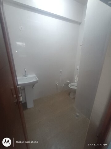 Bathroom in 3 BHK Apartment at Raavi Apartments, Vikas Puri – for Sale