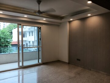 Room in 3 BHK Apartment at Emaar MGF The Palm Drive Villas, Sector 66 – for Sale