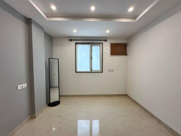 Building Lobby in 2 BHK Builder Floor at Janakpuri – for Sale