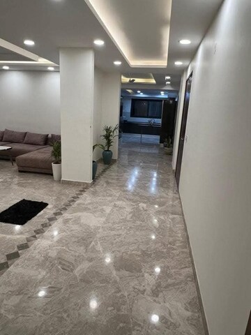 Parking in  Builder Floor at Unitech South City 1, South City 1 – for Rent