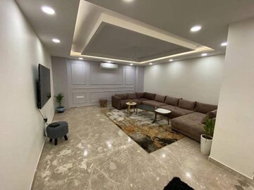 Kitchen in  Builder Floor at Unitech South City 1, South City 1 – for Rent