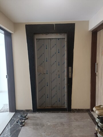 Room in 2 BHK Apartment at Kripa Bliss, Vikhroli East – for Rent
