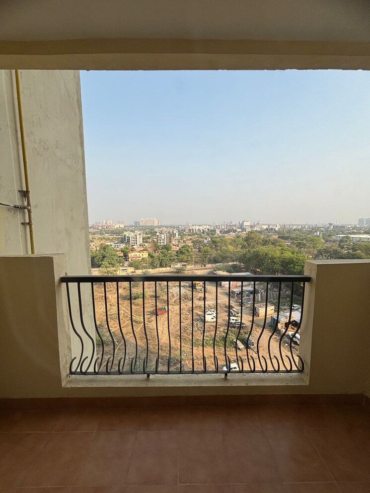 Balcony, eros-sampoornam 2.5 Bedroom 1060 Sq.Ft. Apartment In Sector 2 Greater Noida Greater Noida 8950935