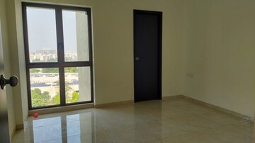Room in 3 BHK Apartment at Mahindra Vicino, Andheri East – for Sale