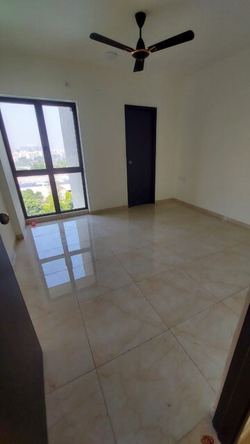 Room in 3 BHK Apartment at Mahindra Vicino, Andheri East – for Sale
