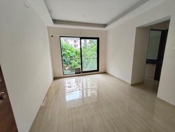 Room in 2 BHK Apartment at Je And Vee Om Trimurti, Malad East – for Rent